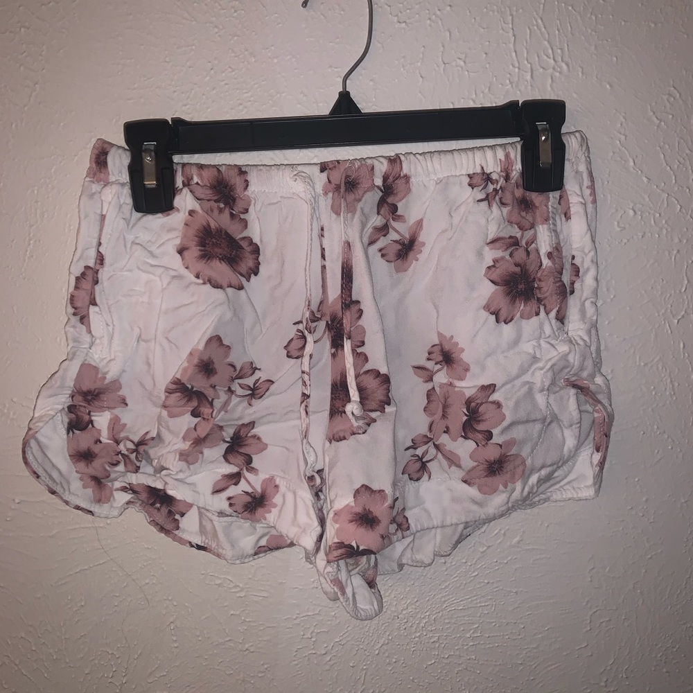 BRANDY MELVILLE BUNDLE